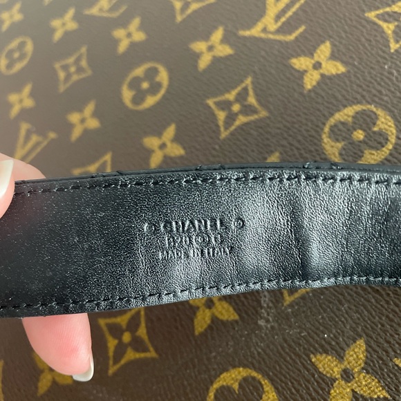 Vintage Chanel CC Belt - Picture 5 of 6